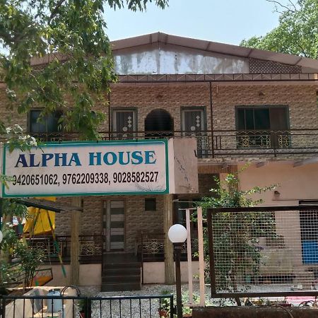 Hotel New Alpha House Matheran Exterior foto