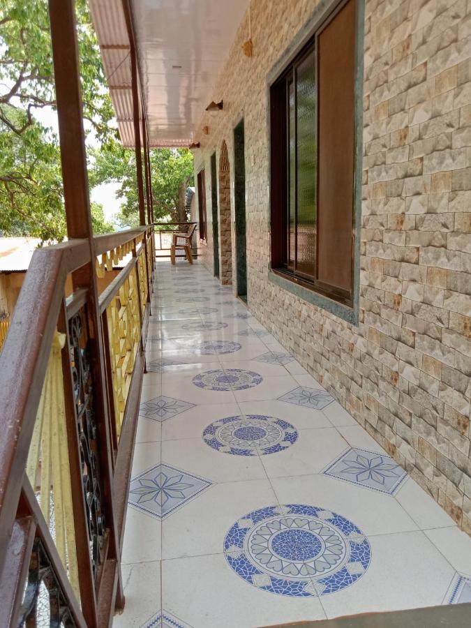 Hotel New Alpha House Matheran Exterior foto